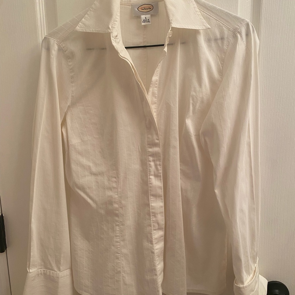 Women’s cuffed White blouse